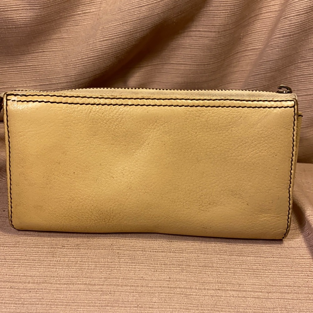 Marc Jacobs GUC leather wallet w/outside pockets - Picture 2 of 16